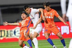 开云体育-包含河南新乡遭遇山东泰山的激烈角逐的词条