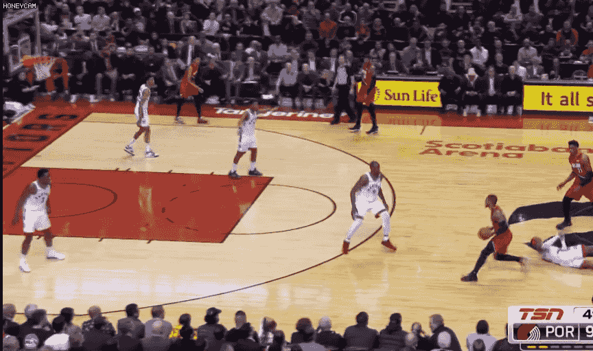 开拓者队全队合力,联手逆转夺取胜利 开拓者队全队合力,联手逆转夺取胜利