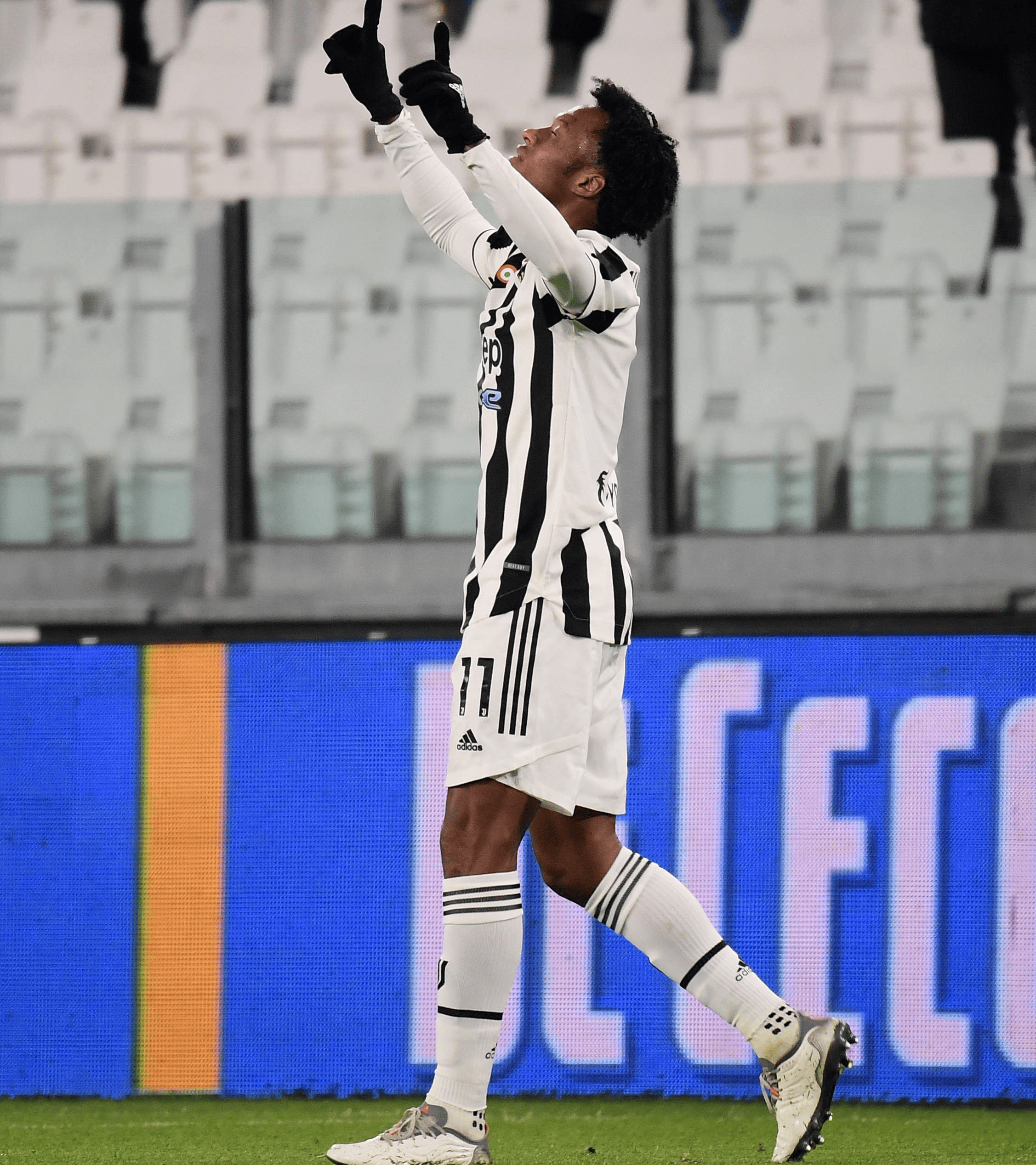 尤文图斯遭遇主场溃败,球员普遍表现疲软 尤文图斯遭遇主场溃败,球员普遍表现疲软