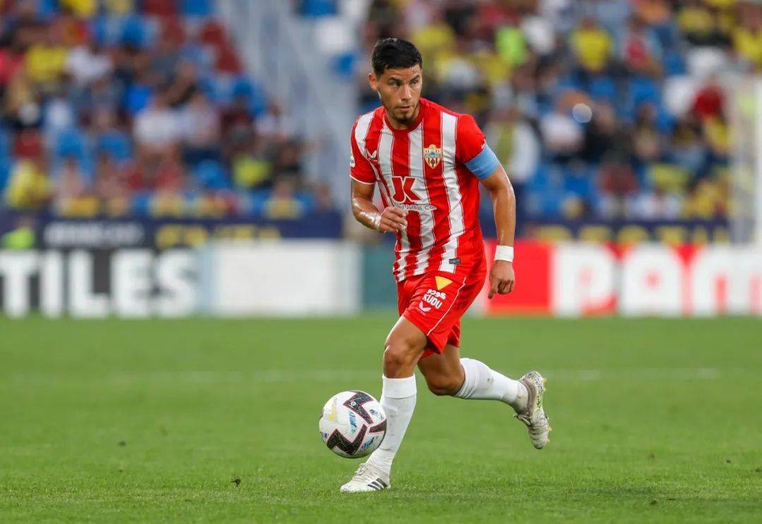 关于阿尔梅里亚队员表现积极,态度优异的信息 关于阿尔梅里亚队员表现积极,态度优异的信息