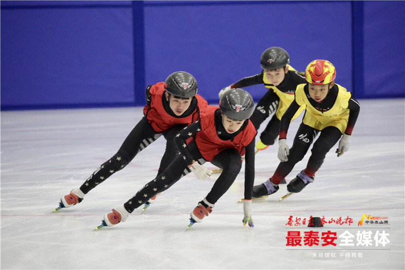 包含河南新乡遭遇山东泰山的激烈角逐的词条 包含河南新乡遭遇山东泰山的激烈角逐的词条