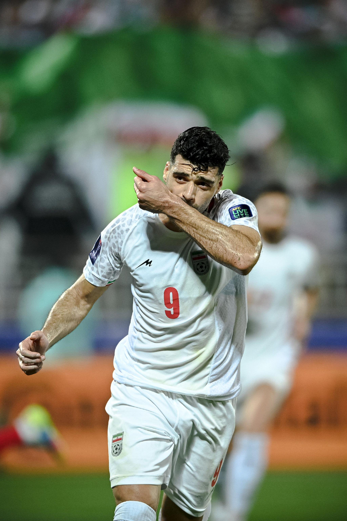 伊朗队在女足比赛中展现出强大实力！