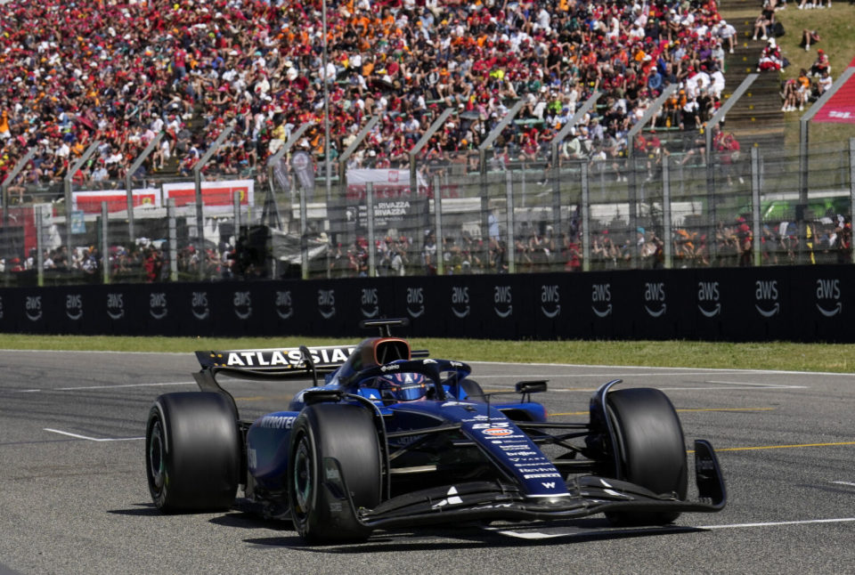 关于红牛车队鏖战红牛二队，汉密尔顿关键制胜的信息