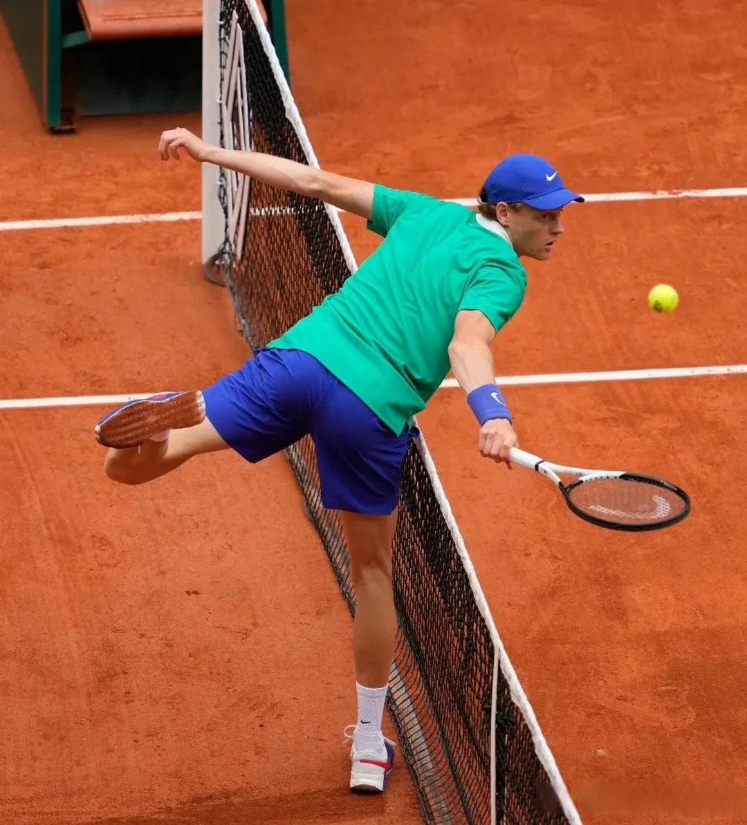 拉沃尔杯逆转蒙特卡洛大师赛,德约科维奇高光表现的简单介绍 拉沃尔杯逆转蒙特卡洛大师赛,德约科维奇高光表现的简单介绍