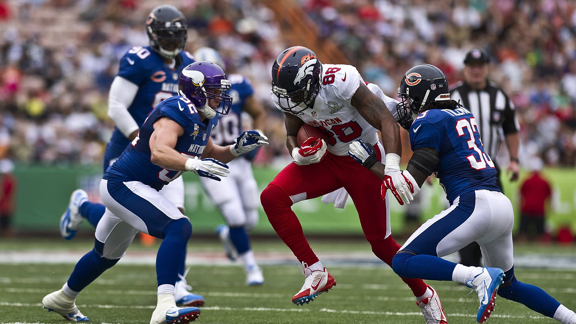 勇士三分雨淹没公牛，季后赛焦点战展现卫冕冠军底蕴